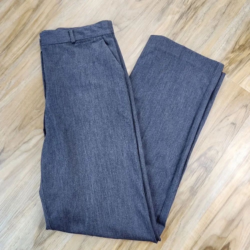 🐞The Limited Gray Flat Front Pants Size 6